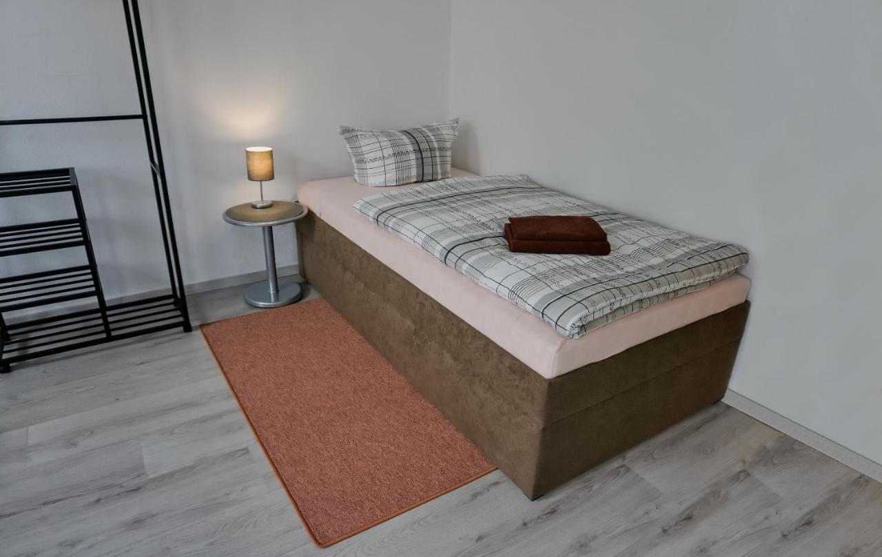 Wohnung Fuer 1 Bis 3 Personen ゾーリンゲン エクステリア 写真